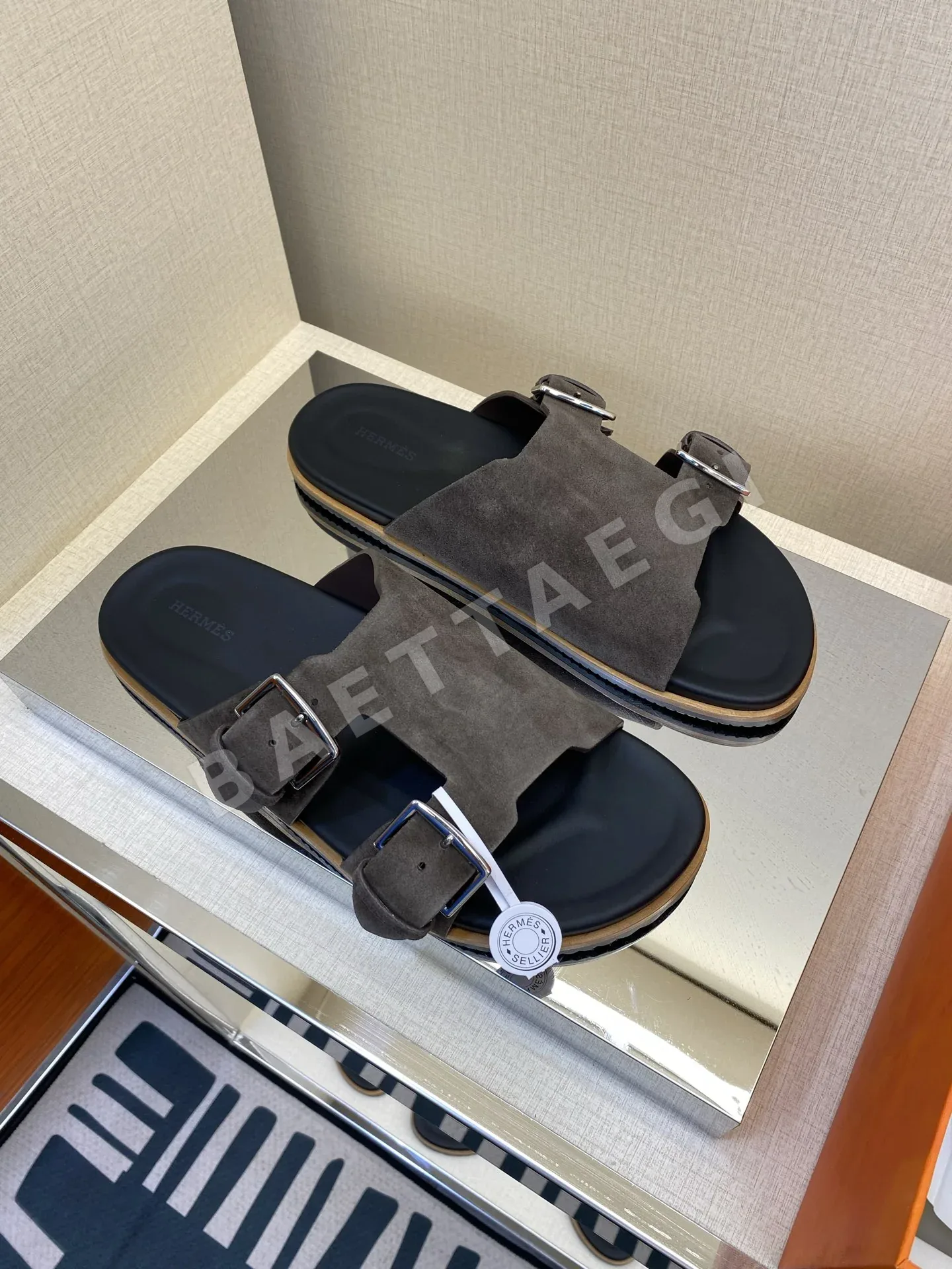 에르메스 나소스 샌들 남성 가죽 더블 버클 상세 이미지 3