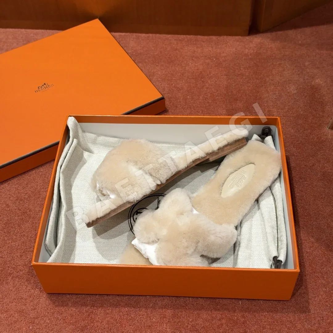 에르메스 오란 샌들 베이지 시프스킨 H 컷아웃 상세 이미지 5