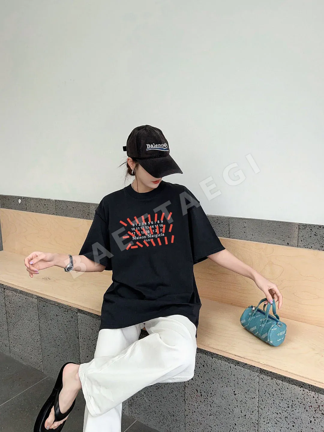 마르지엘라 로고 프린트 여성 코튼 반팔 티셔츠 상세 이미지 7