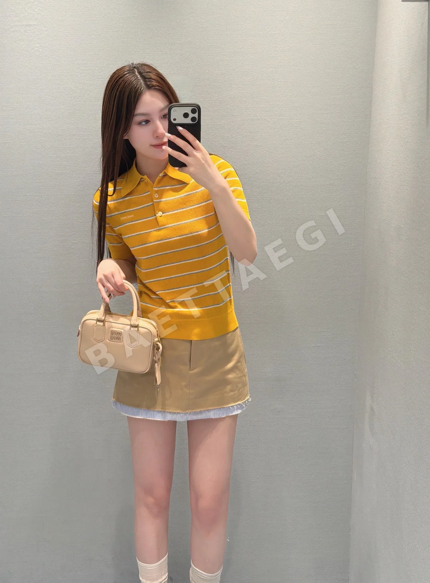 미우미우 컬러 블록 스트라이프 코튼 폴로 반팔 티셔츠 상세 이미지 3