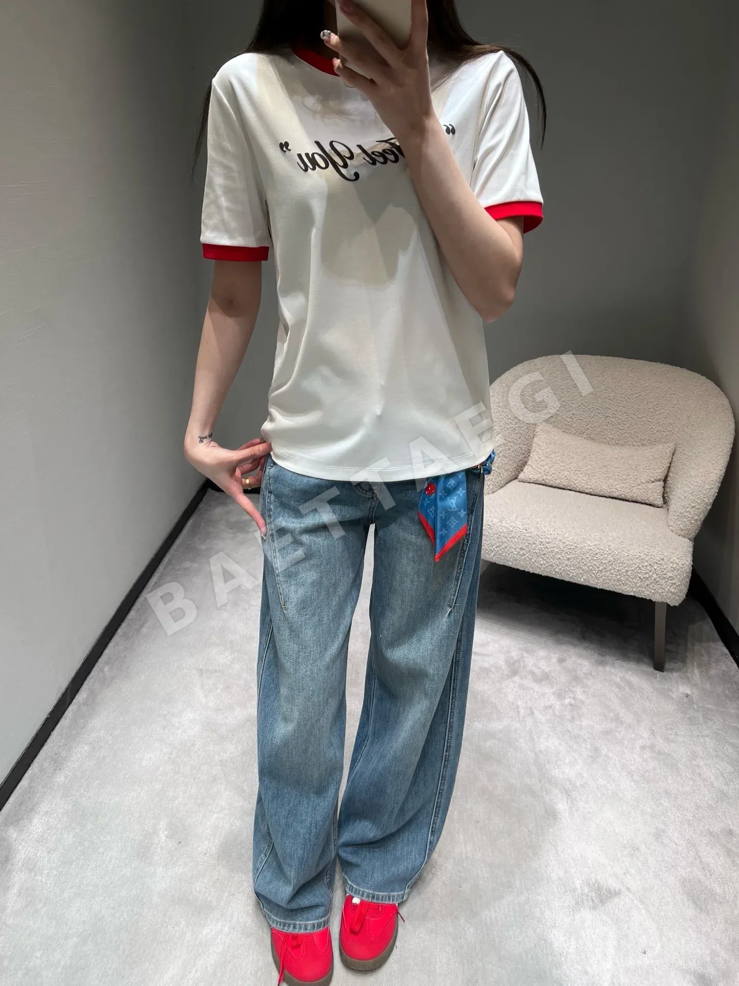 디올 카라 블록 레터 프린트 반팔 티셔츠 상세 이미지 2