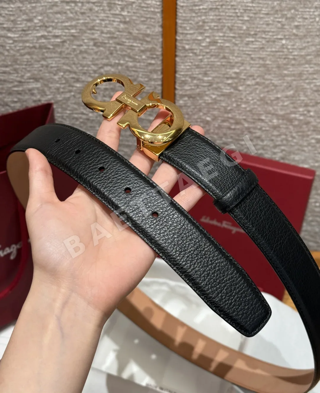 페레가모 간치니 양면 조절 가죽 벨트 상세 이미지 4