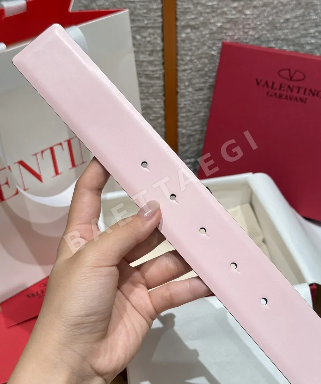 발렌티노 VLOGO 시그니처 크리스털 장식 리버시블 벨트 40mm 상세 이미지 7