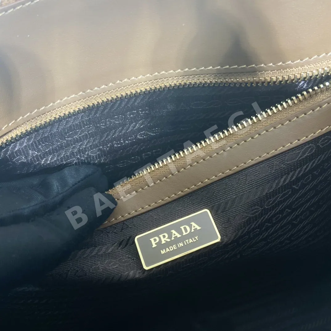 프라다 자수 패브릭 토트백 1BA356 상세 이미지 9