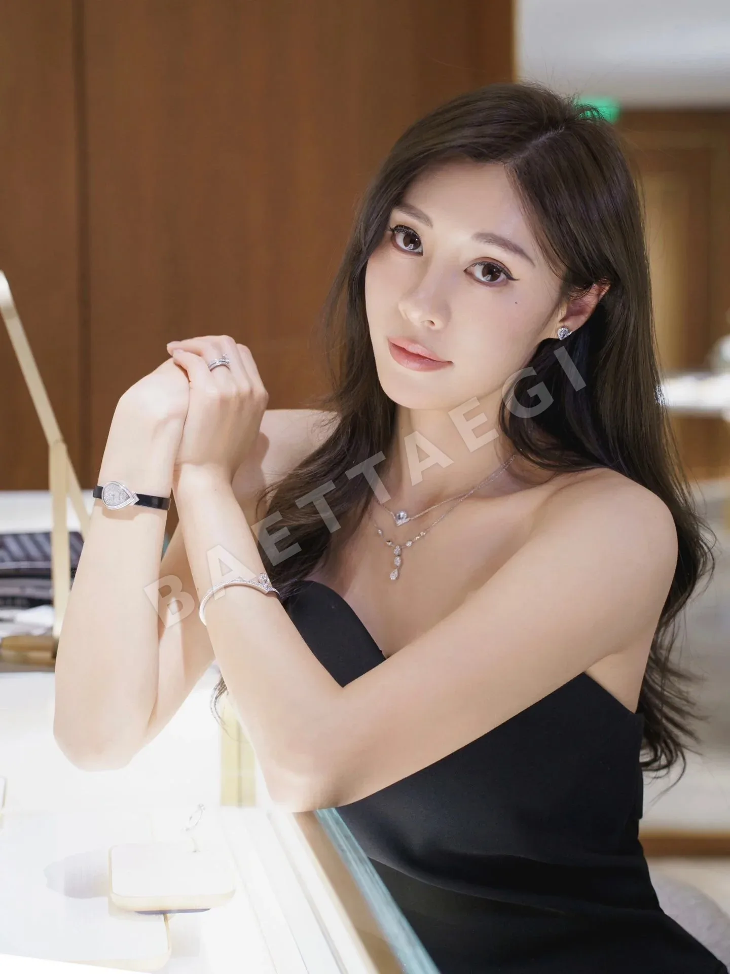 쇼메 티어드롭 다이아몬드 귀걸이 상세 이미지 2