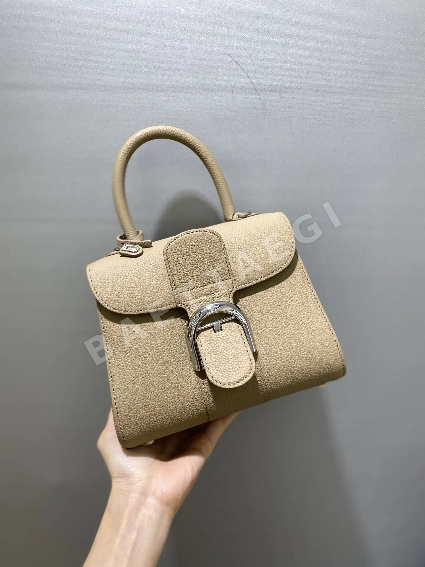 델보 브릴리언트고 램스킨 숄더백 상세 이미지 2