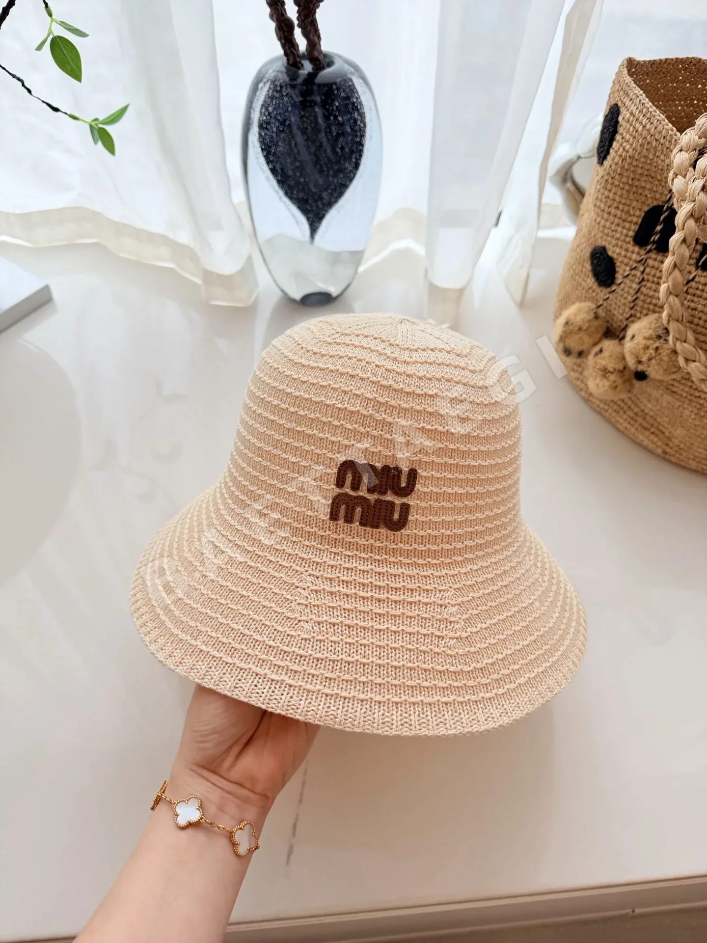 미우미우 모자 81334 Miu Miu Cap 상세 이미지 4