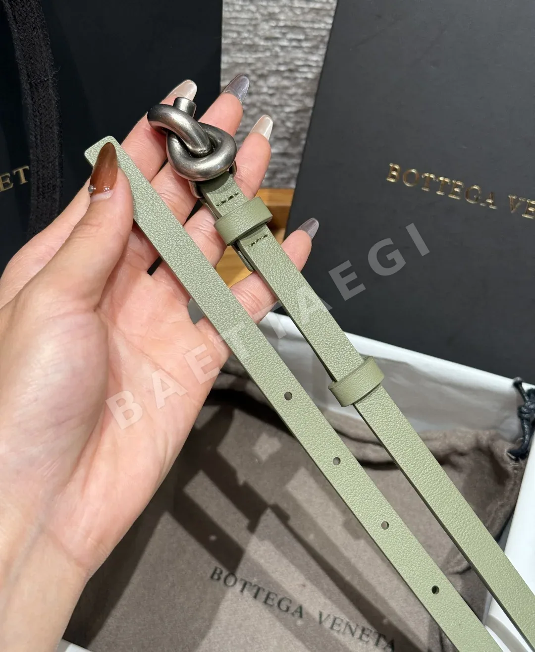 보테가베네타 노트 가죽 벨트 상세 이미지 6