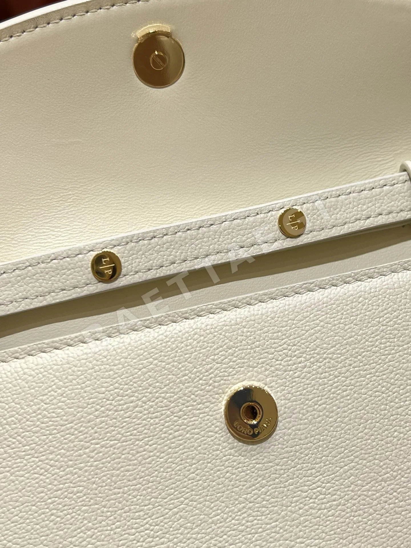 로로피아나 카프스킨 클러치 겸 숄더백 상세 이미지 7
