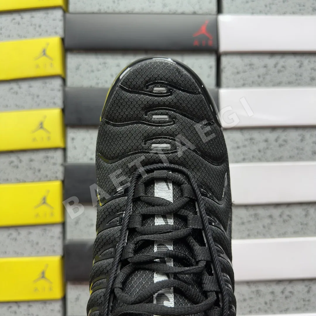 나이키 [BD] 에어 맥스 플러스 DX8971-001 201857 Nike Air Max Plus Mini Swoosh Black Silver 상세 이미지 5