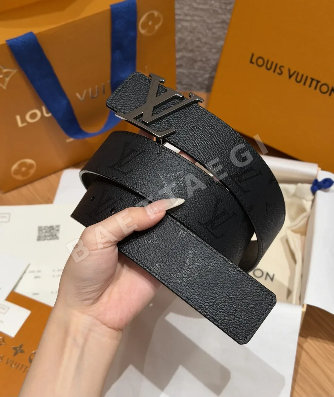 루이비통 이니셜 모노그램 미드나이트 40mm 리버시블 벨트 상세 이미지 2