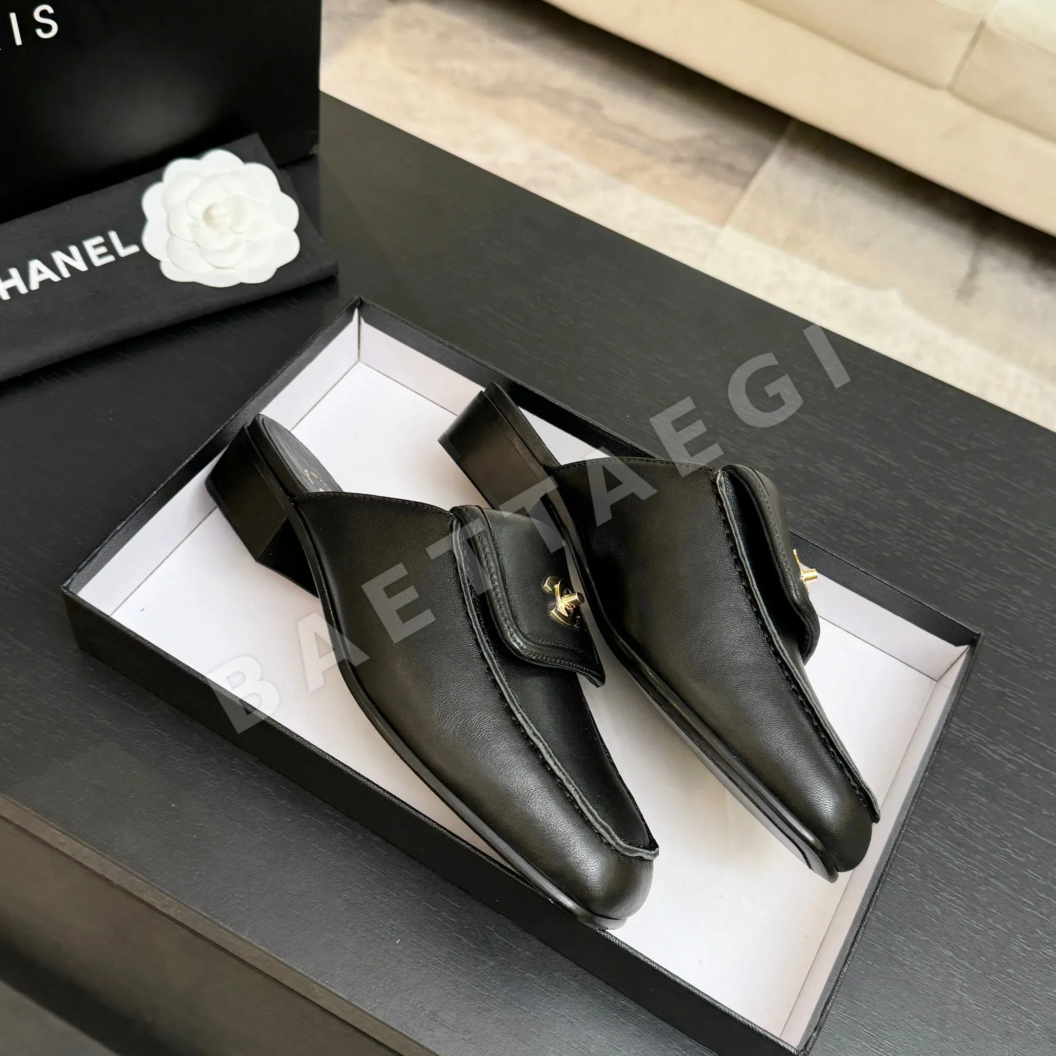 샤넬 26C 더블 C 버클 램스킨 스퀘어토 슬리퍼 상세 이미지 9