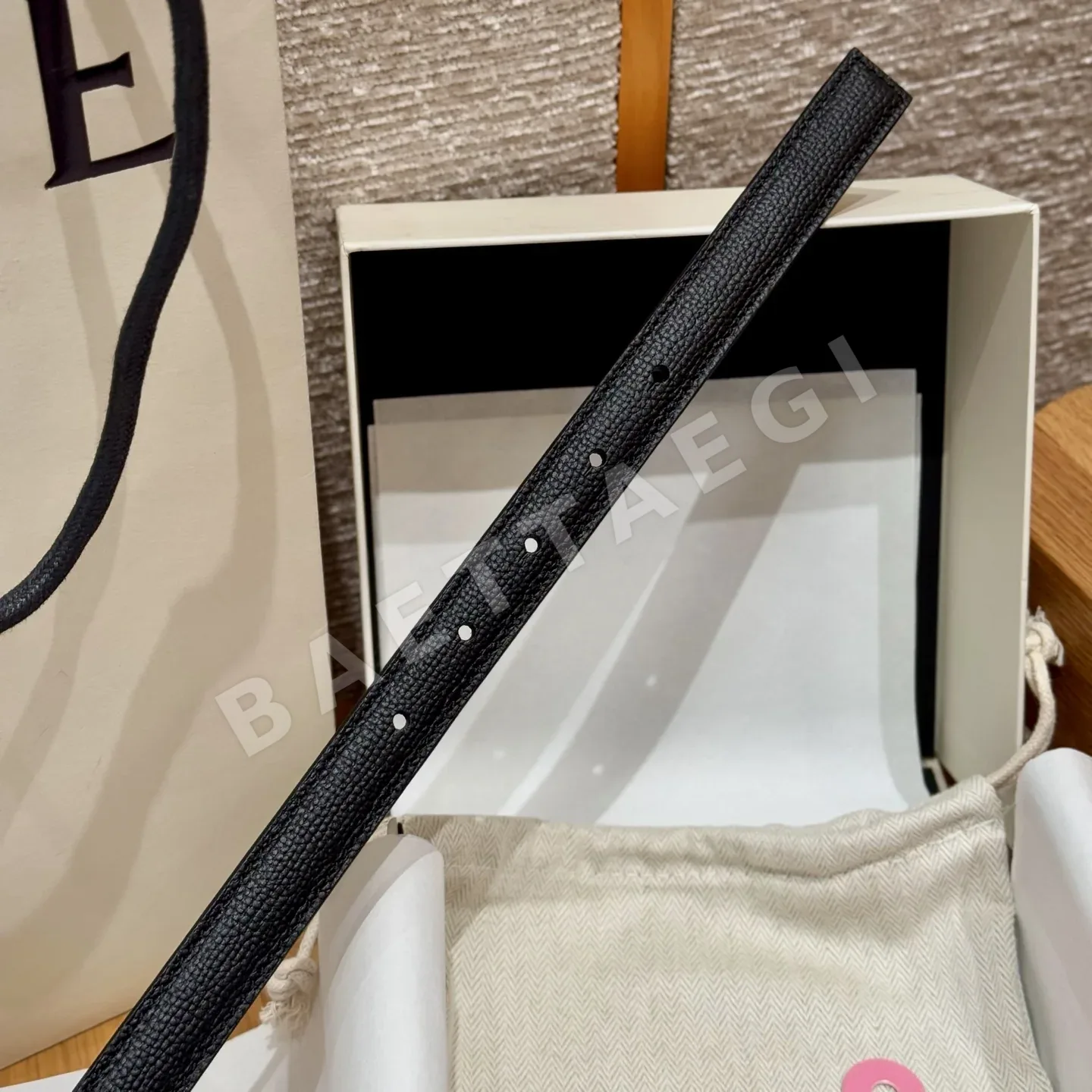 로에베 아나그램 버클 가죽 벨트 상세 이미지 7