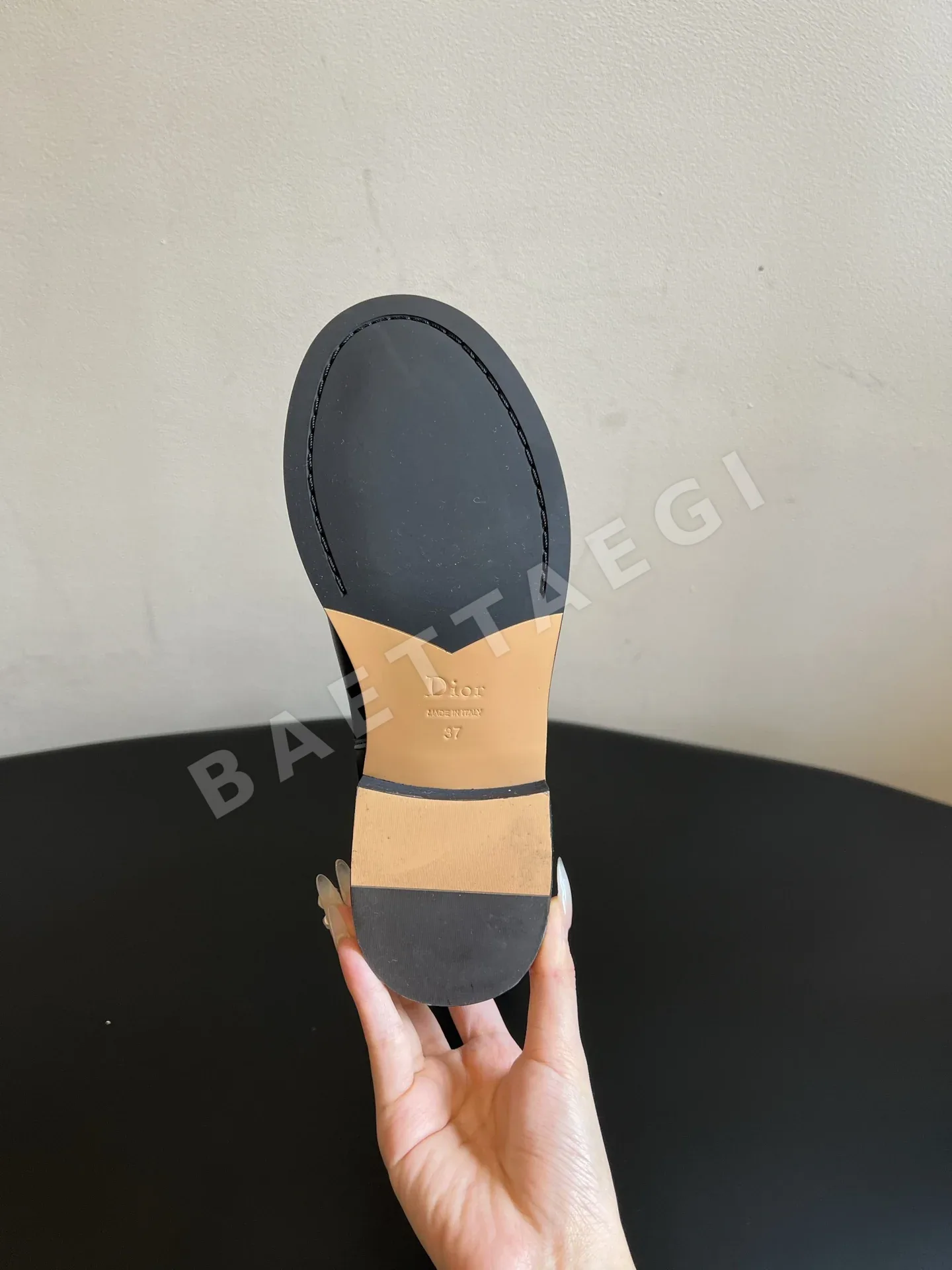 디올 부츠 배지 자수 상세 이미지 5