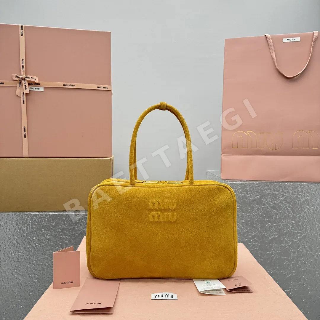 미우미우 스웨이드 토트백 68321