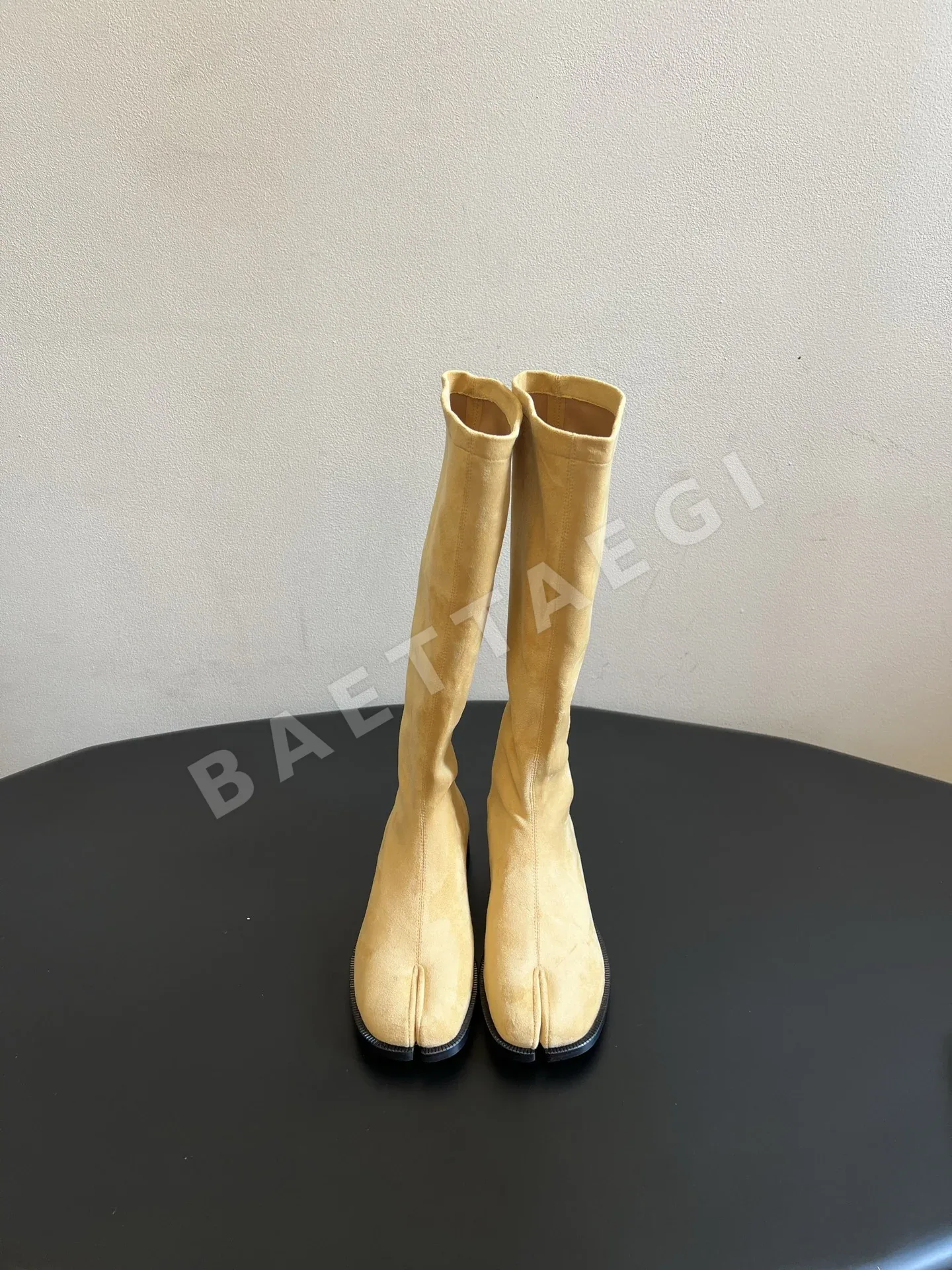 마르지엘라 타비 부츠 스웨이드 스플릿토 디자인 207479
