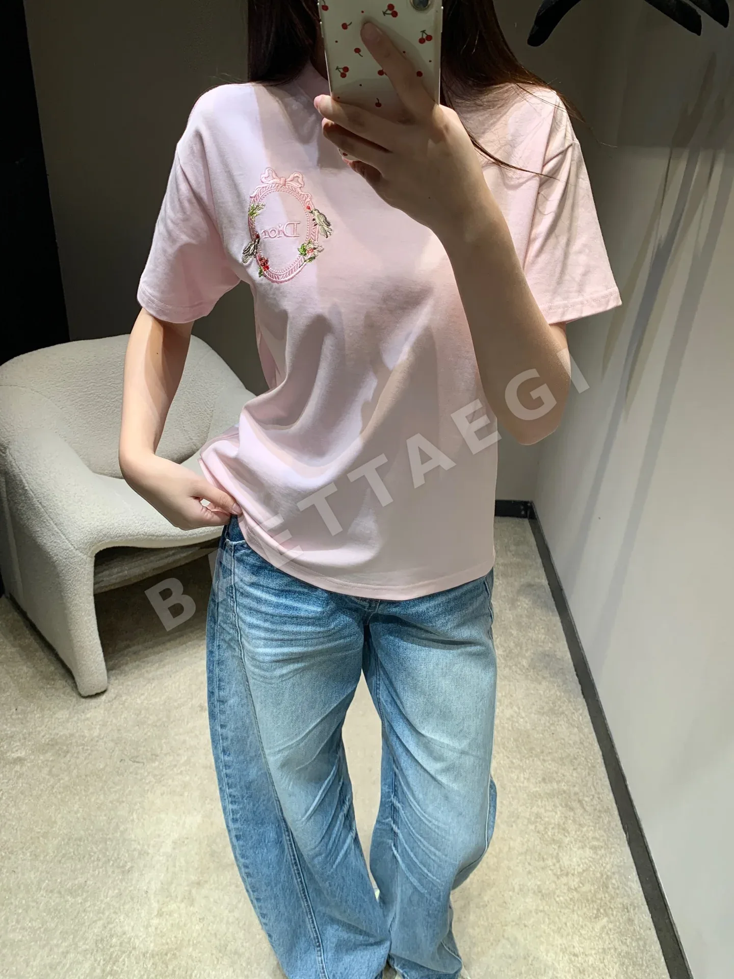 디올 벚꽃 자수 크루넥 반팔 티셔츠 상세 이미지 2