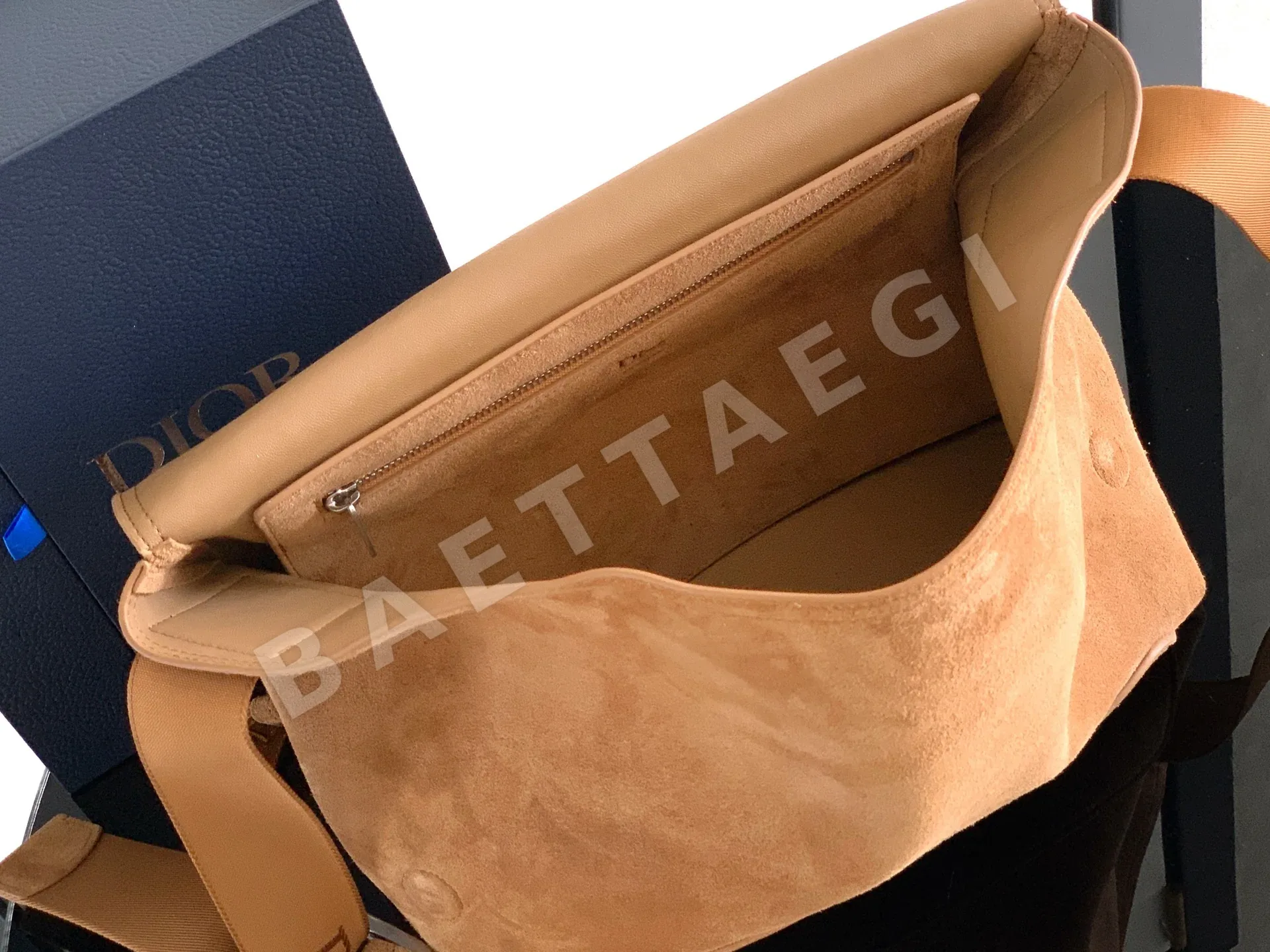 디올 Jett 스웨이드 메신저 가방 상세 이미지 7