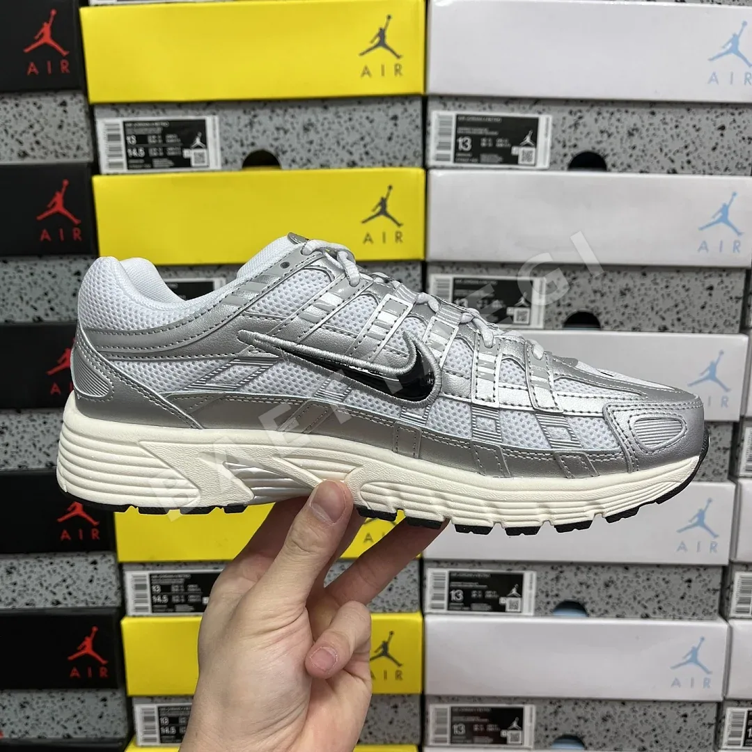 나이키 [CS] P 6000 CD6404-105 201531 Nike P-6000 White Metallic Silver Flat Black 상세 이미지 3