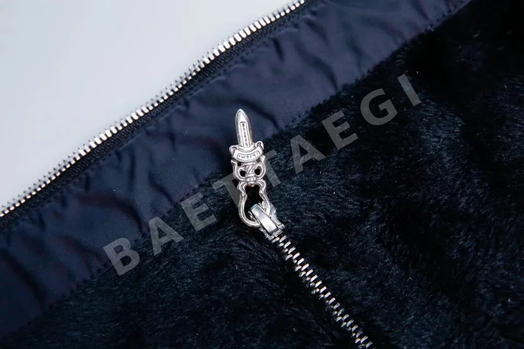 크롬하츠 레드 크로스 패치워크 플리스 봄버 자켓 상세 이미지 6