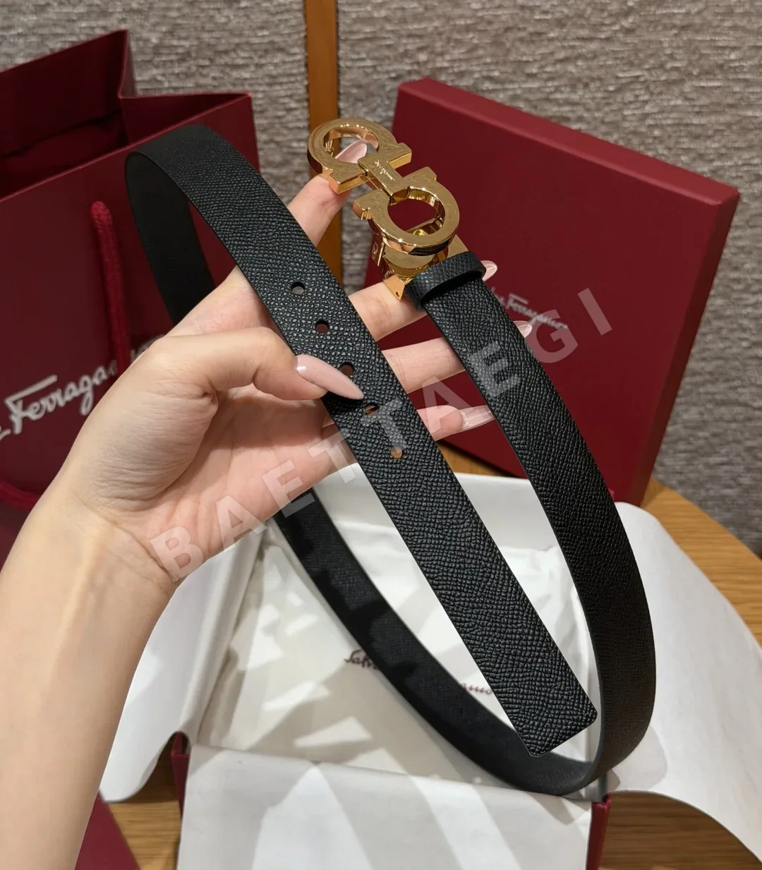 페레가모 JD280 간치니 여성 슬림 가죽 벨트 상세 이미지 4