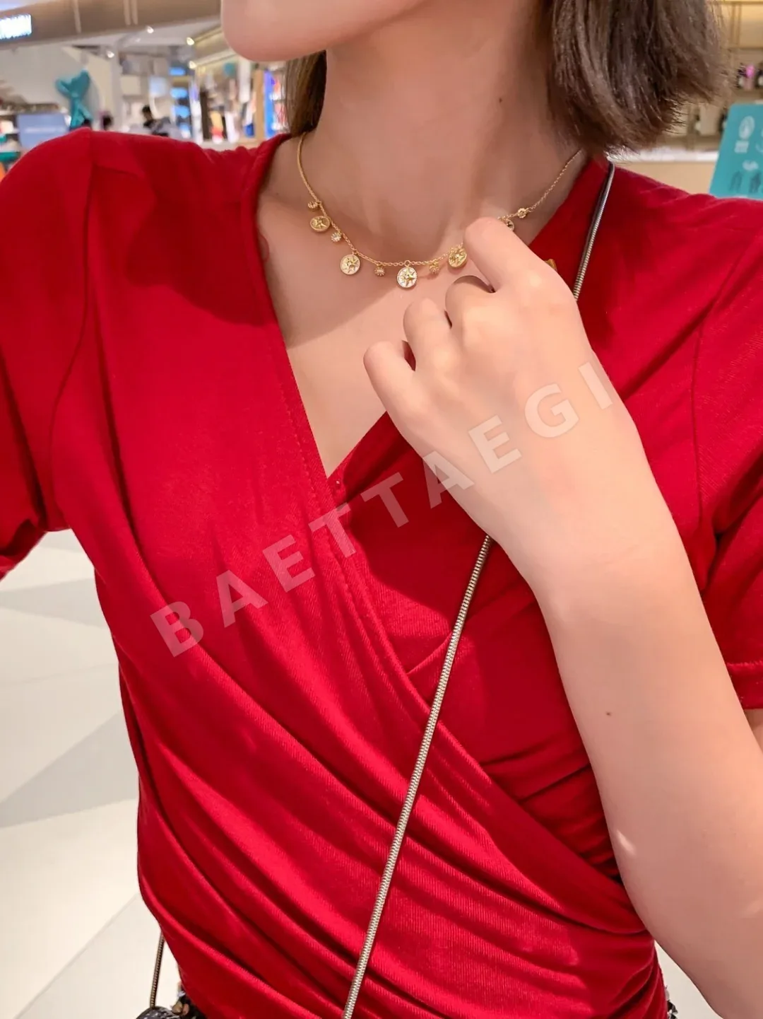 디올 컴퍼스 로즈 18K 골드 목걸이 상세 이미지 4