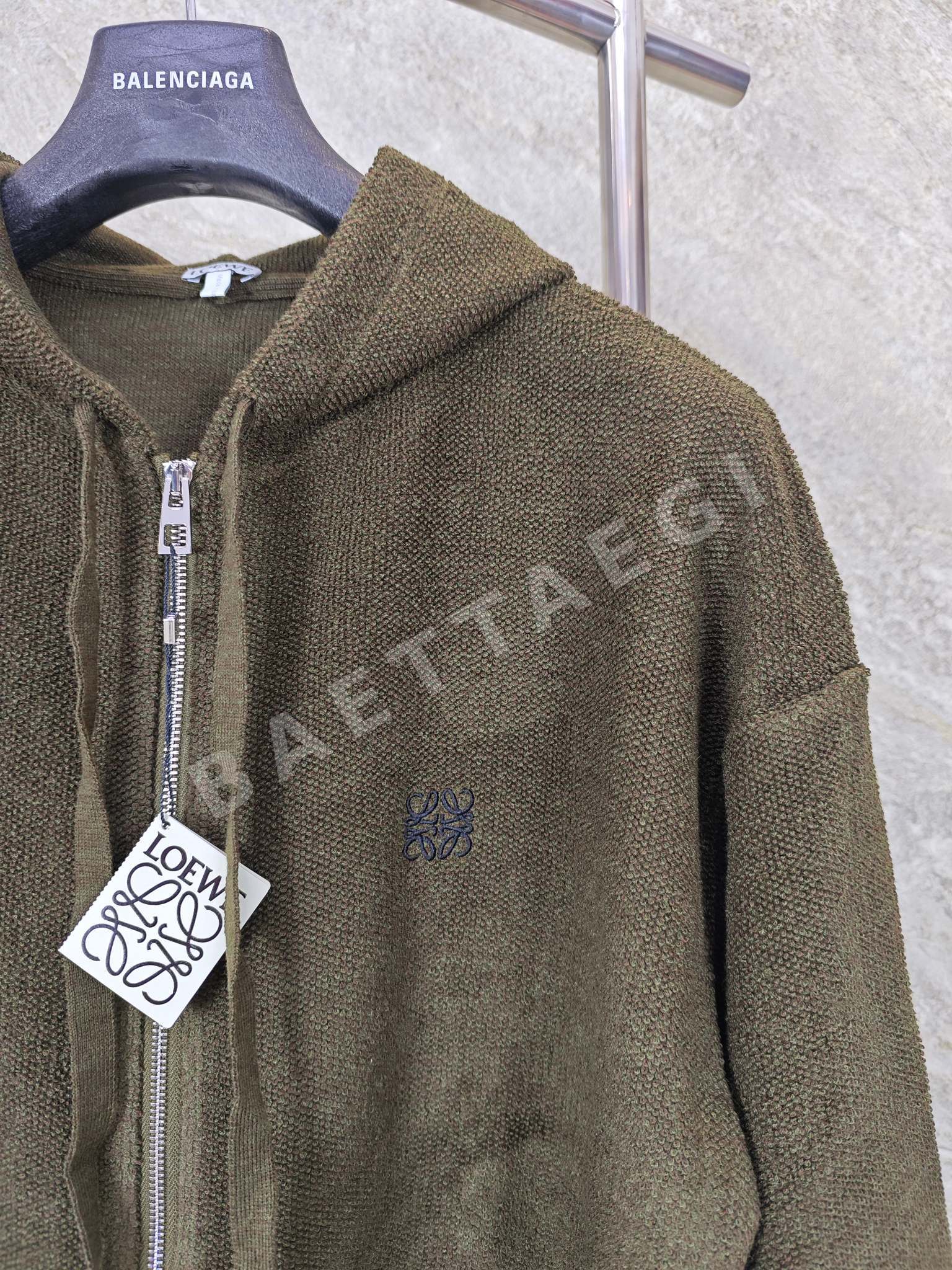 로에베 자수 후드 울 집업 가디건 남성 자켓 상세 이미지 4
