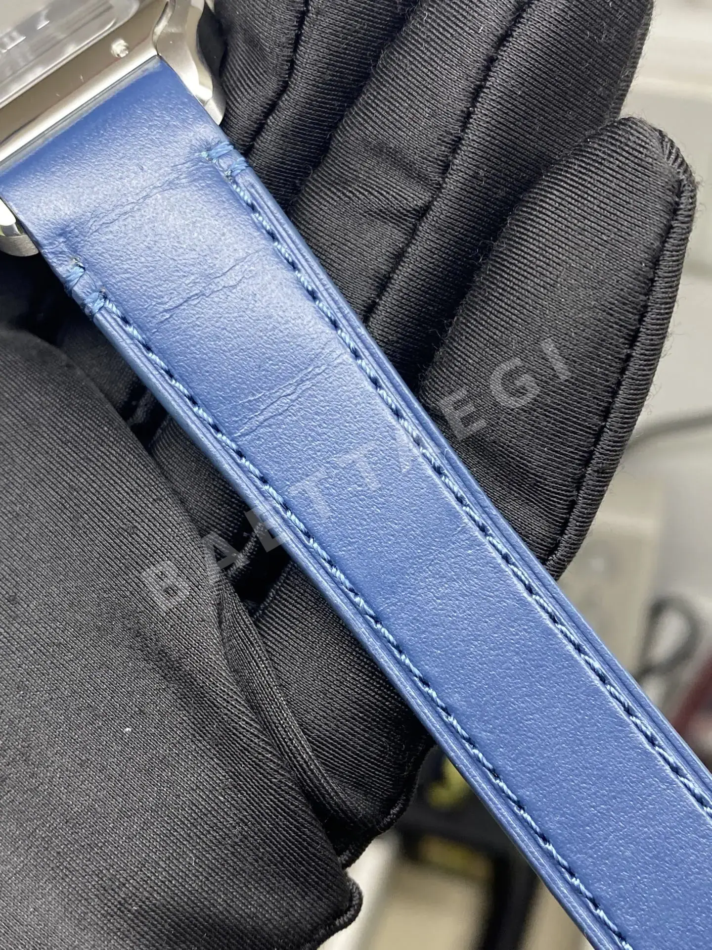 까르띠에 BV 산토스 미디엄 35mm 스틸 스트랩 블루 다이얼 상세 이미지 7
