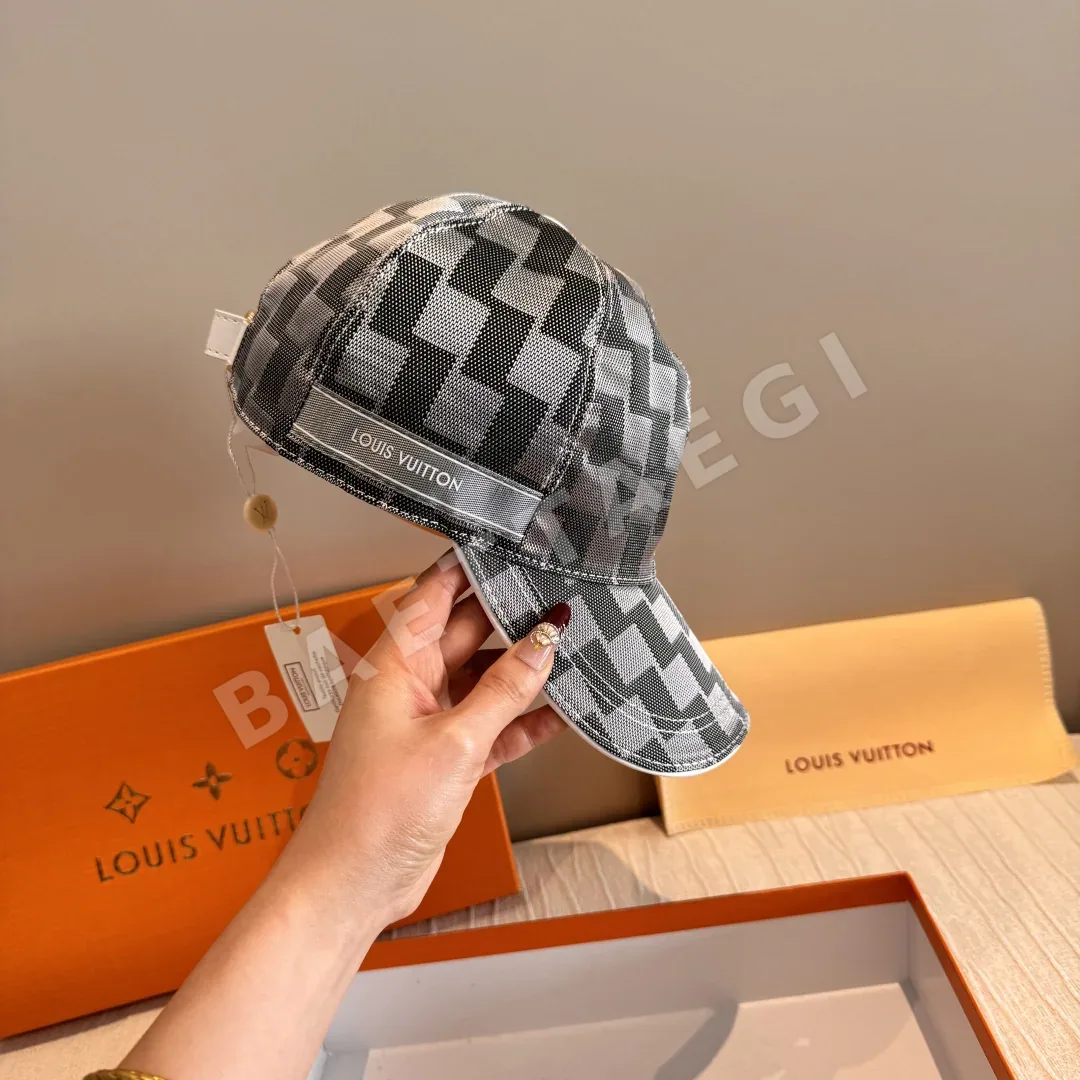 루이비통 체커보드 패턴 베이스볼 캡 상세 이미지 4