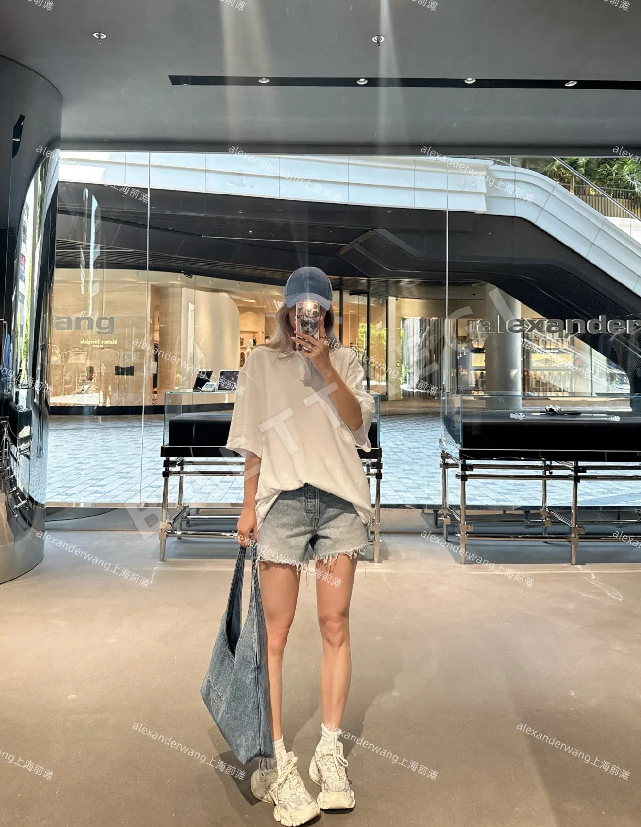 알렉산더왕 화이트 라인스톤 장식 코튼 반팔 티셔츠 상세 이미지 3