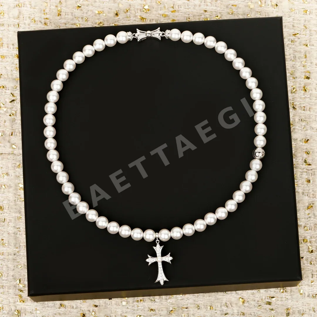 크롬하츠 진주 십자가 목걸이 61942