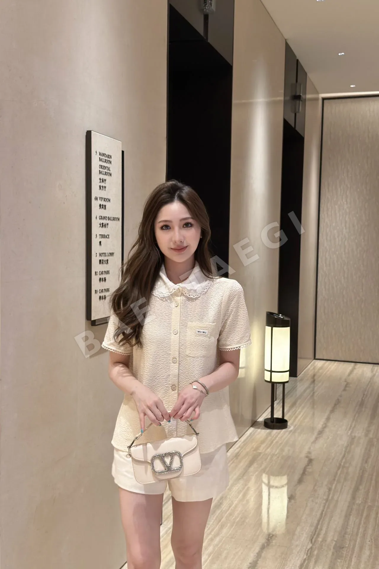 미우미우 레이스 카라 여성 반팔 셔츠 상세 이미지 6