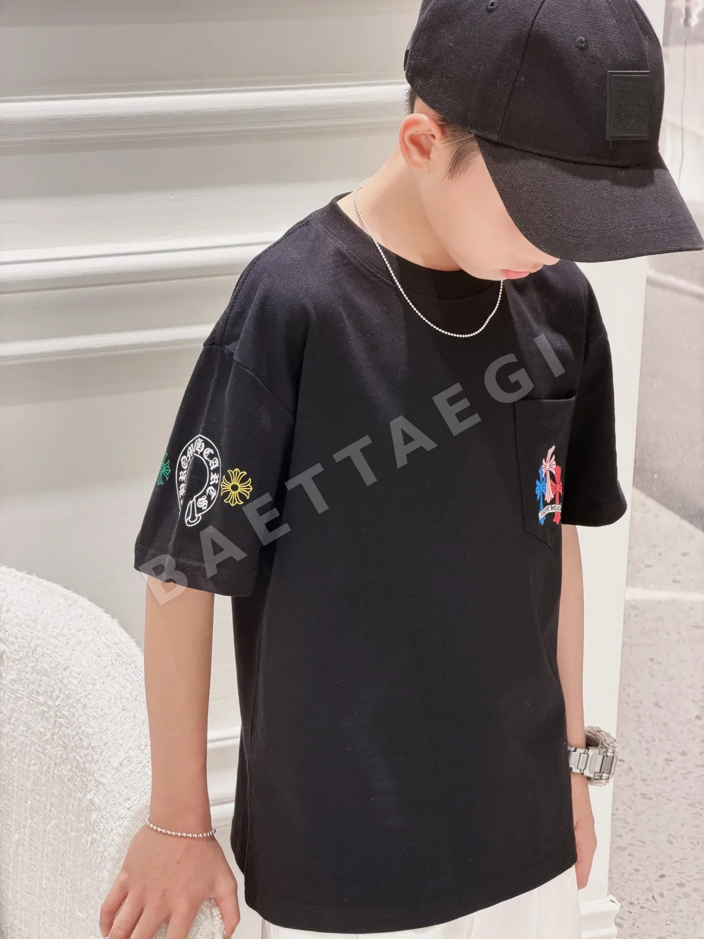 크롬하츠 키즈 검은색 다채로운 십자가 패턴 티셔츠 상세 이미지 9