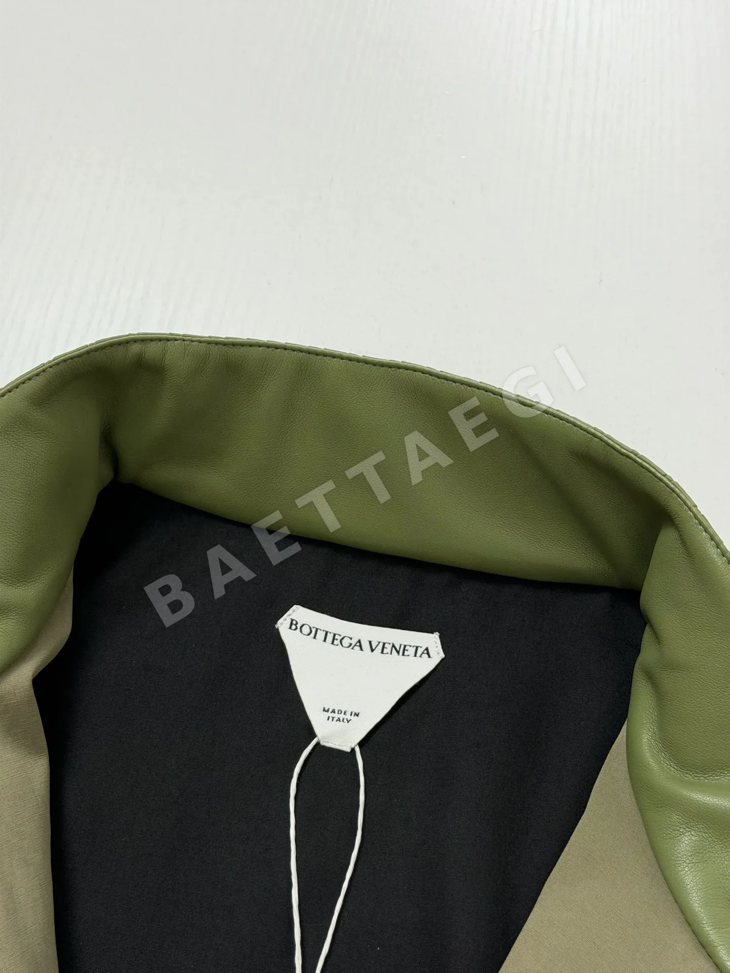 보테가베네타 다이아몬드 패턴 카라 여성 자켓 상세 이미지 12