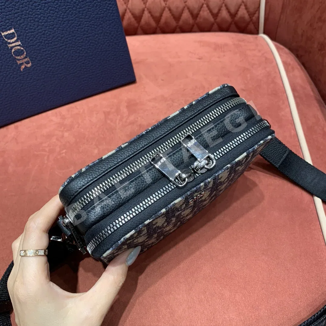 디올 오블리크 모노그램 카메라백 상세 이미지 3