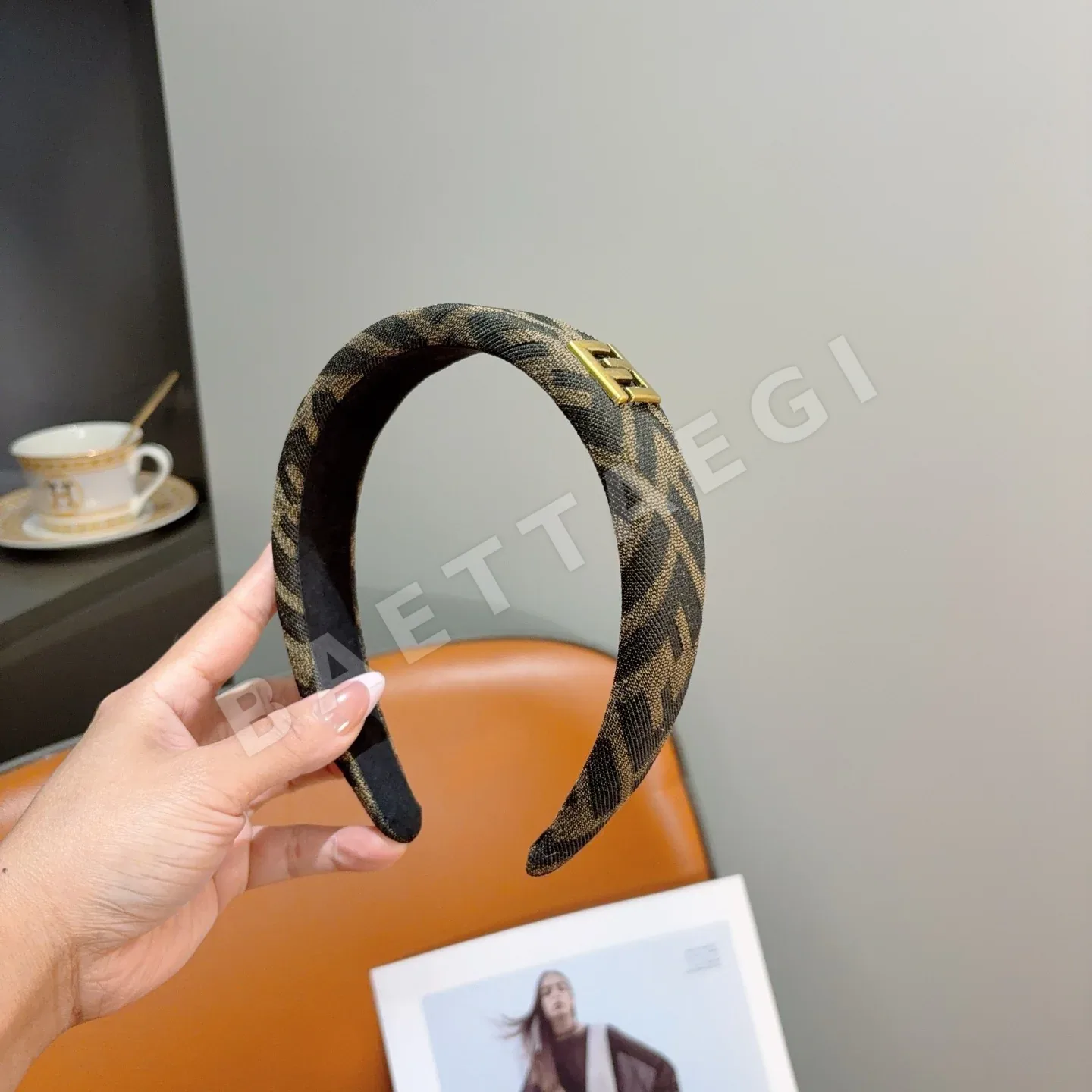 펜디 더블F 로고 와이드 헤드밴드 상세 이미지 2