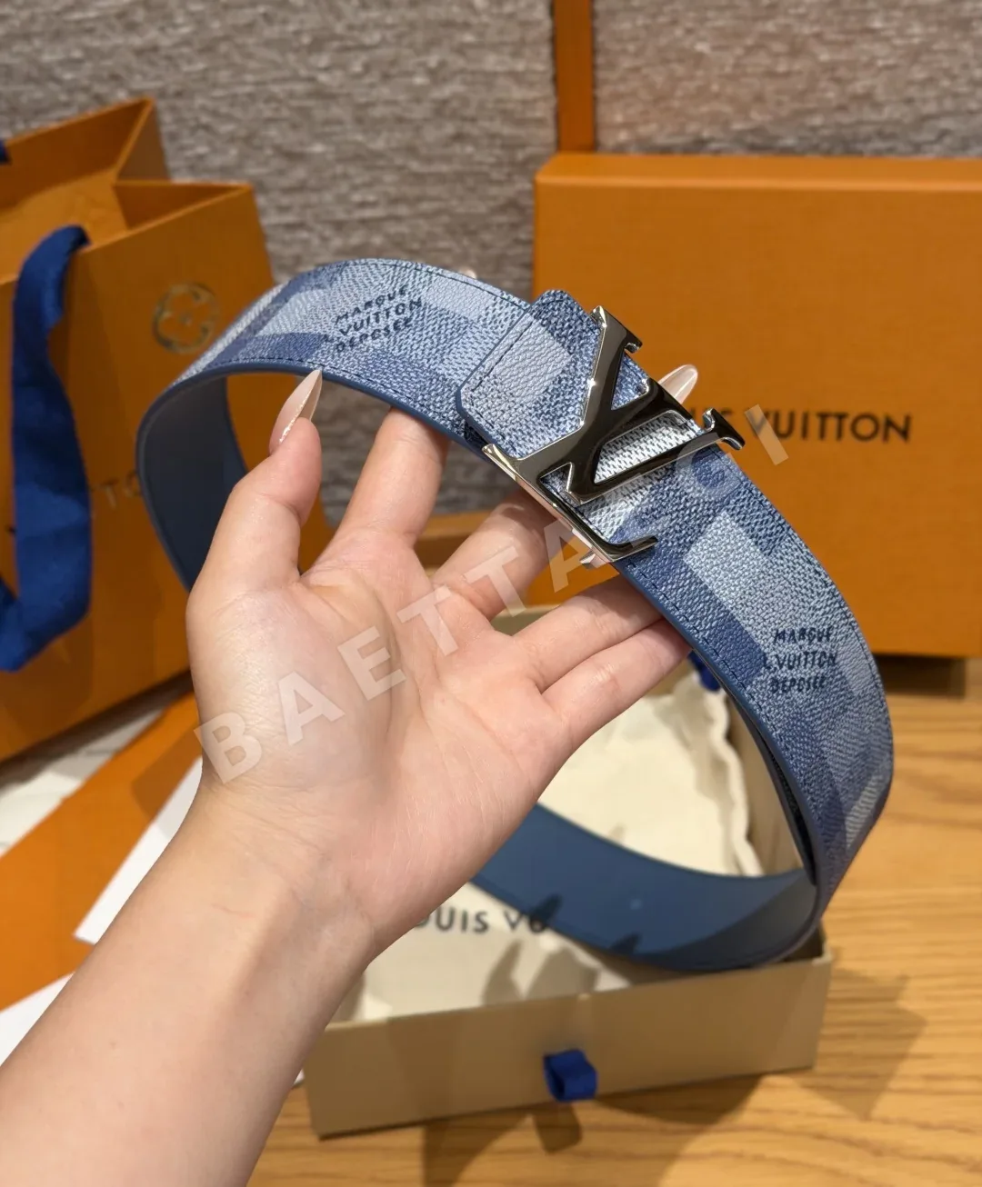 루이비통 다미에 그라데이션 리버시블 벨트 상세 이미지 4