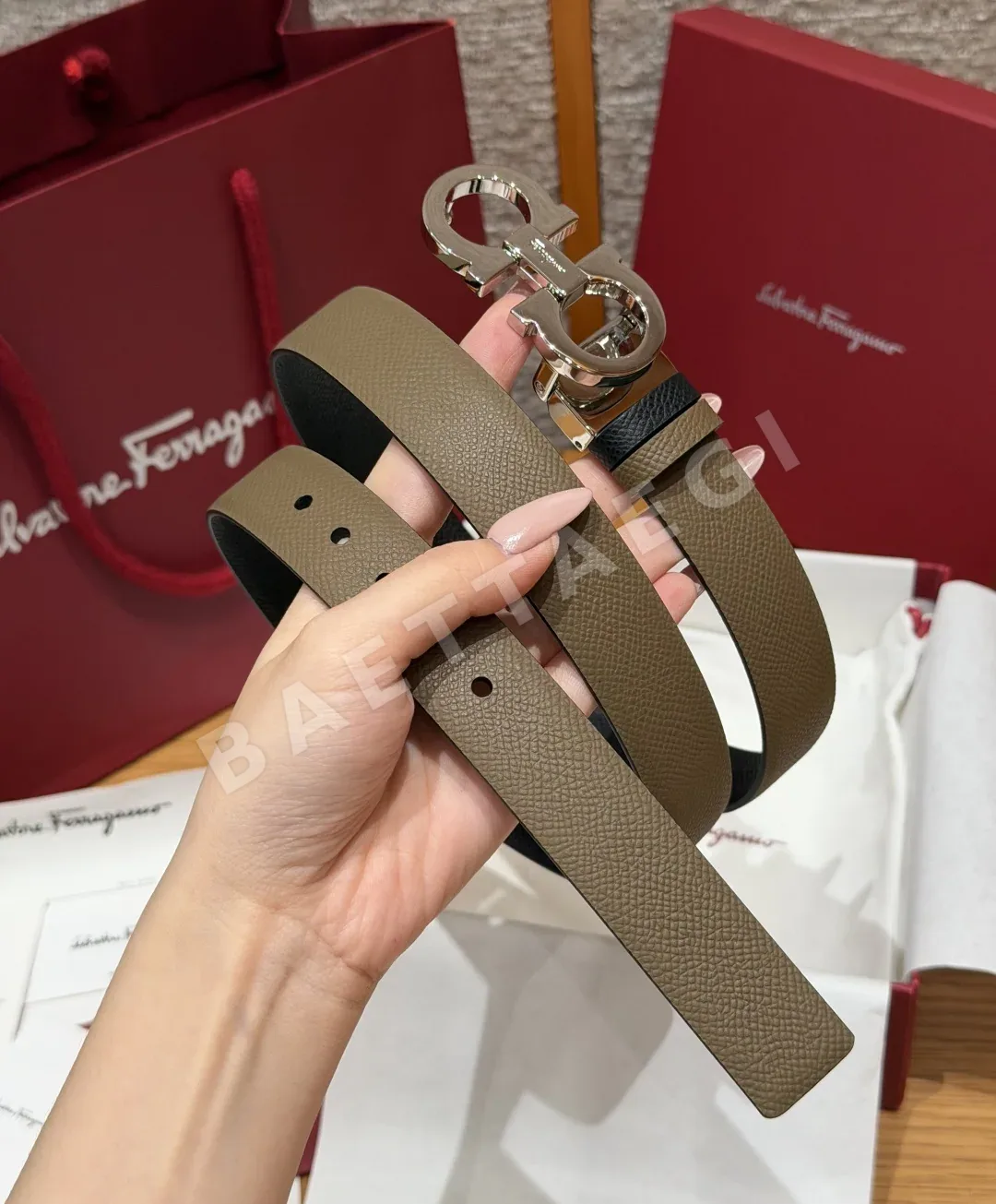 페레가모 필라 25mm 간치니 버클 슬림 리버시블 벨트 상세 이미지 2