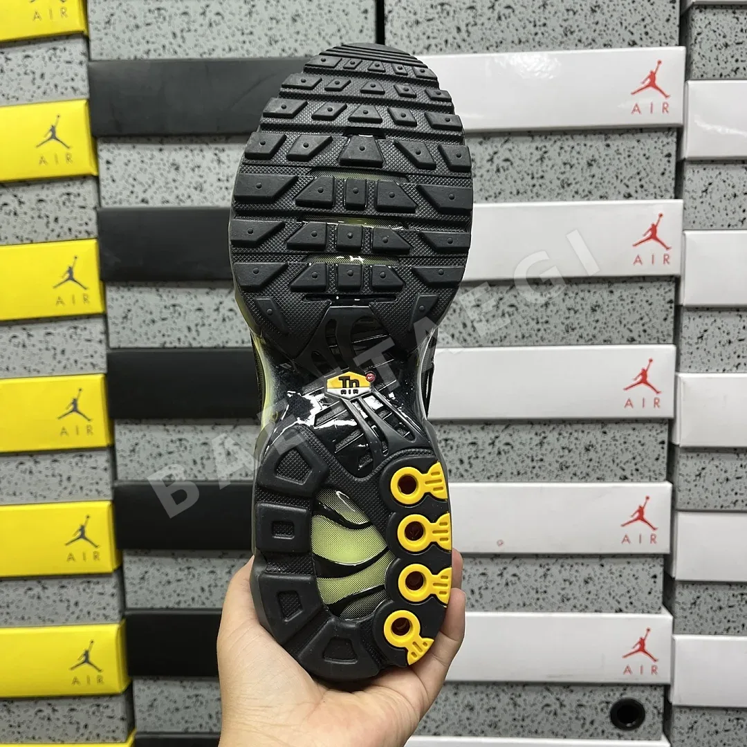 나이키 [DF] 에어 맥스 플러스 DM0032-035 201678 Nike Air Max Plus Iron Gray Light Liquid 상세 이미지 3