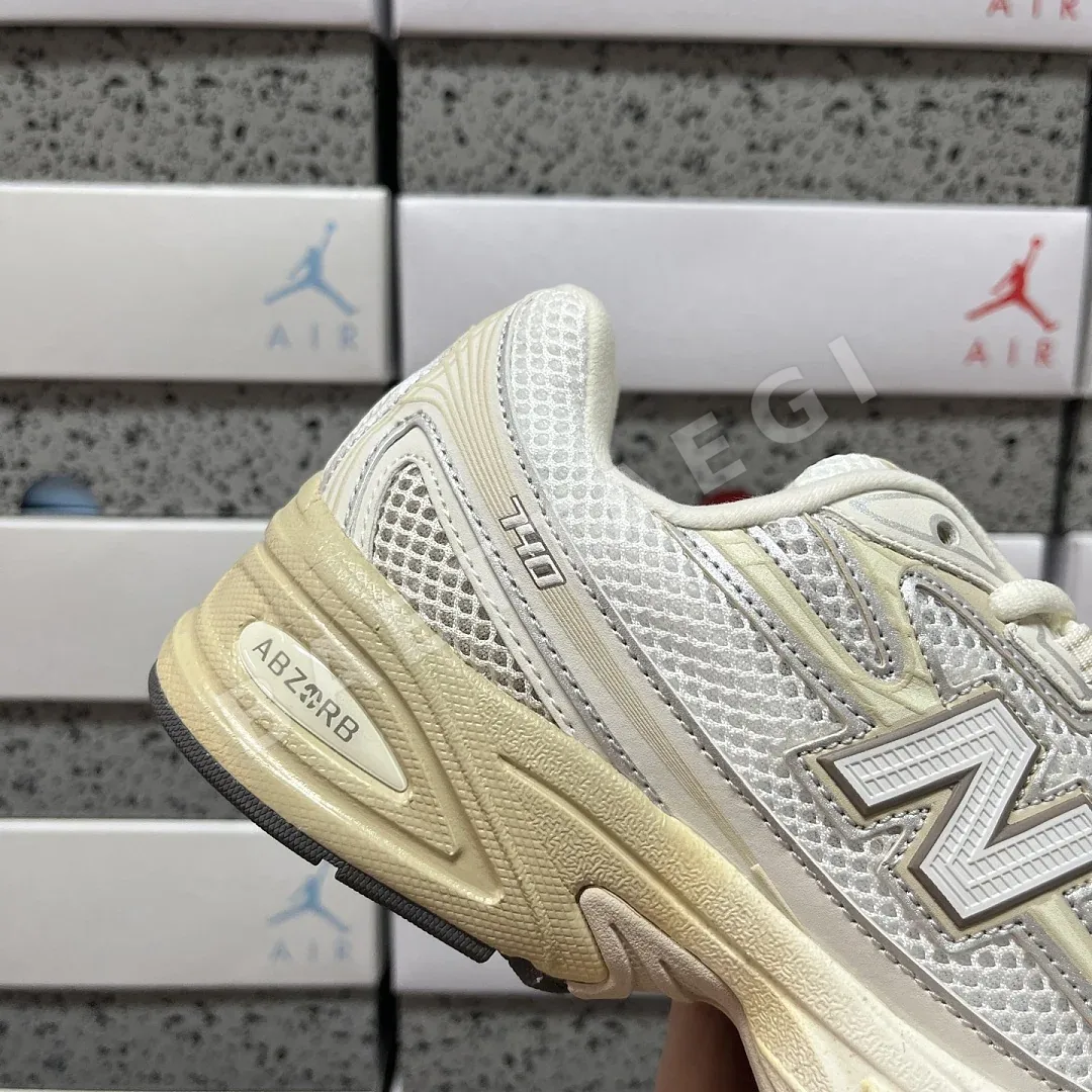 뉴발란스 [XY] 740v2 U740PR2 202072 New Balance 740v2 White Marsh Green 상세 이미지 9