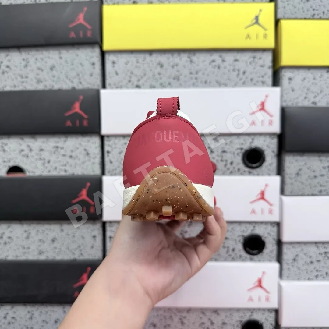 나이키 [GOD] HV8547-600 201600 Nike Moon Shoe SP Jacquemus University Red 상세 이미지 4
