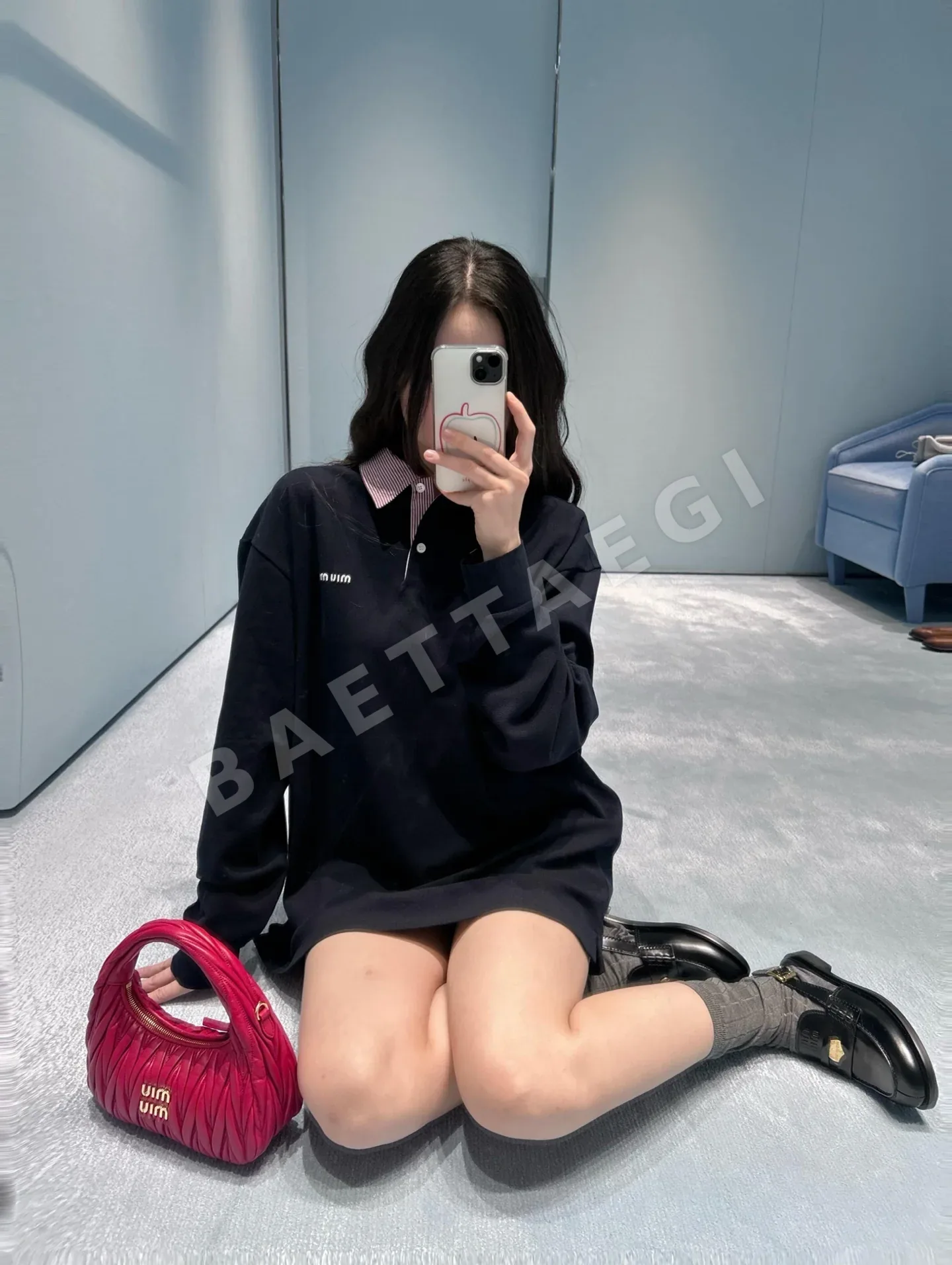 미우미우 마이크로 로고 자수 컬러 블록 긴팔 폴로셔츠 상세 이미지 5