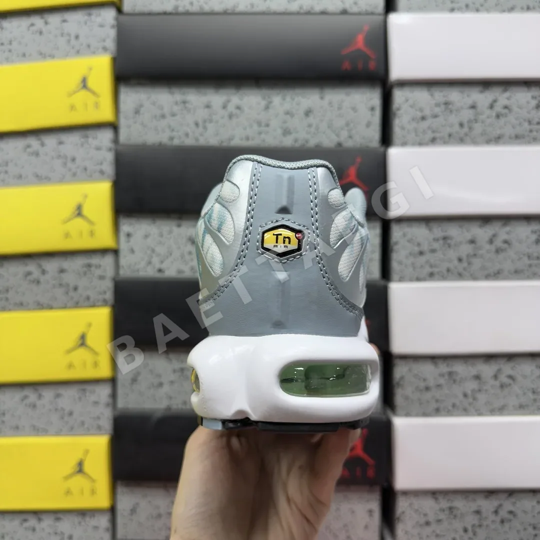나이키 [BD] 에어 맥스 플러스 블루 화이트 FV0394-300 201905 Nike Air Max Plus Origins Waterway 상세 이미지 9
