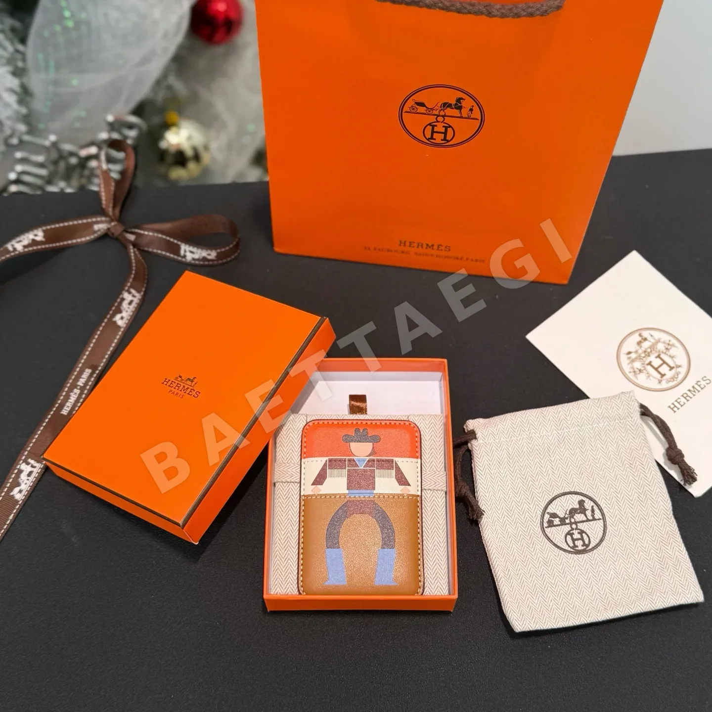 에르메스 맥세이프 마그네틱 지갑 166843 Hermes Wallet 상세 이미지 2