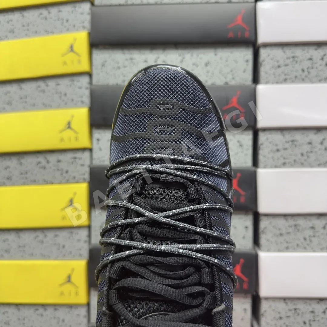 나이키 [BD] 에어 맥스 플러스 유틸리티 FZ2770-001 201913 Nike Air Max Plus Utility Black 상세 이미지 8