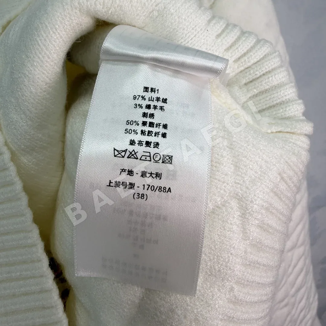 디올 크리미 화이트 퀼팅 후드 지퍼 자켓 상세 이미지 9