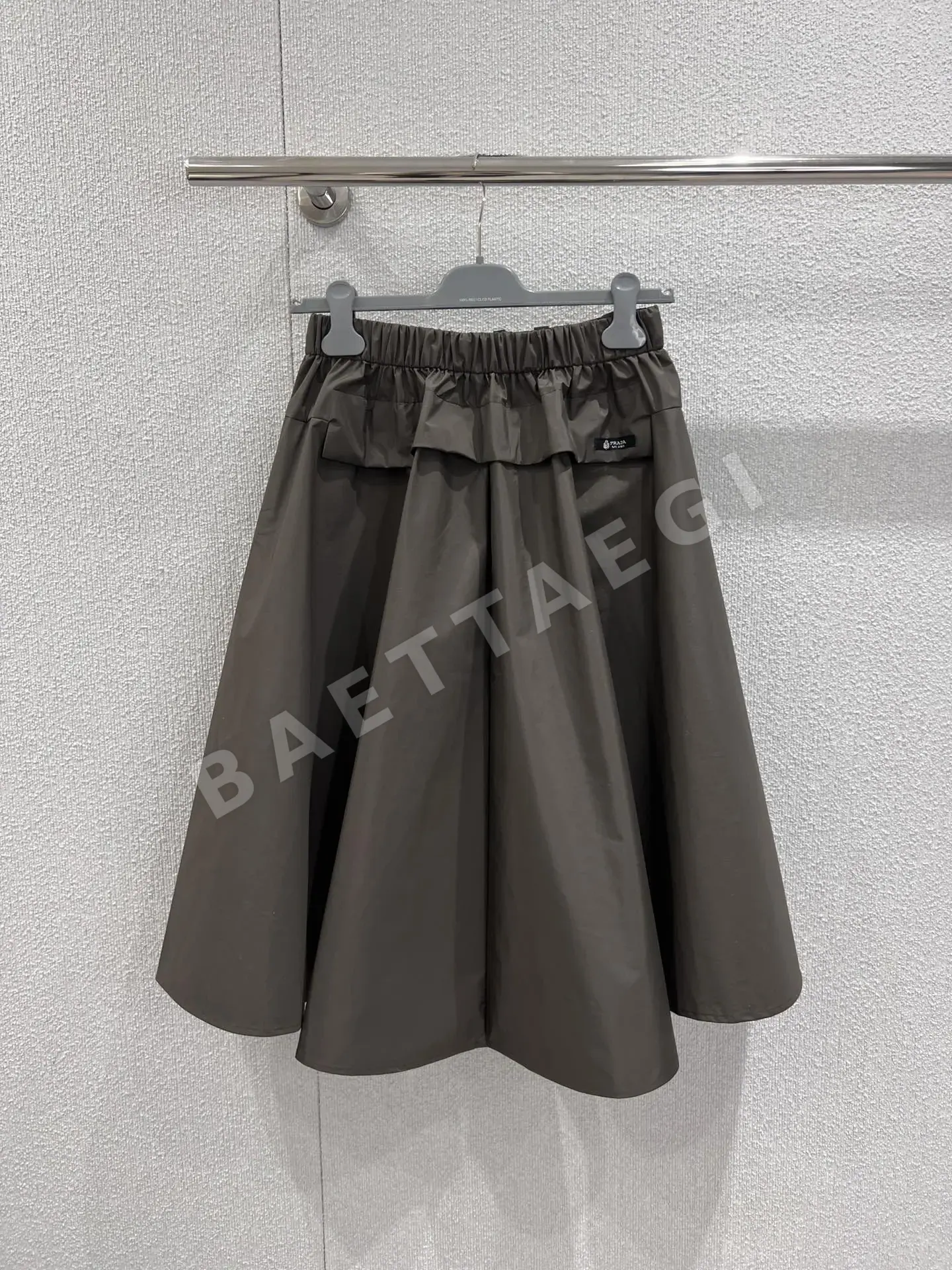프라다 브라운 벨트 나일론 포켓 미디 스커트 상세 이미지 8