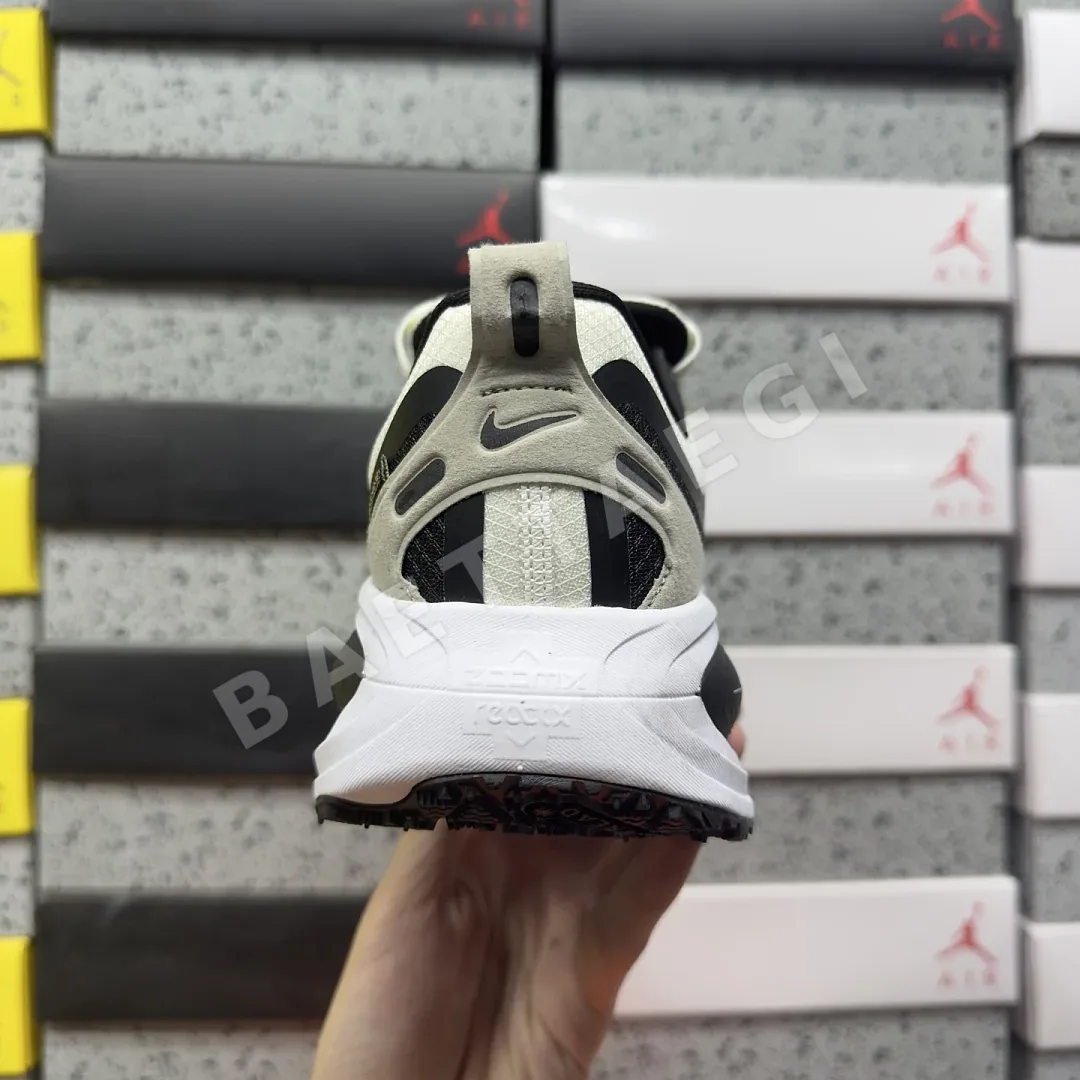 나이키 [XY] 보메로 18 201888 Nike Vomero 18 HQE98-007 상세 이미지 4