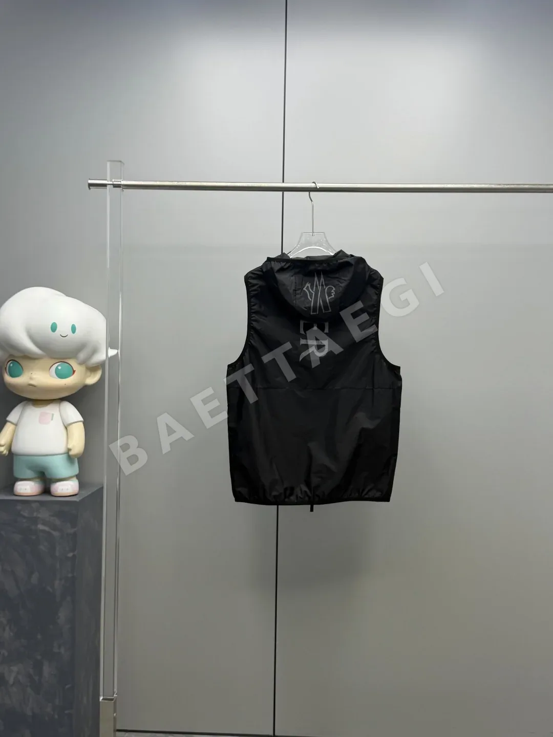 몽클레르 모레탄 블랙 레이블 후디드 레이어드 베스트 자켓 상세 이미지 9