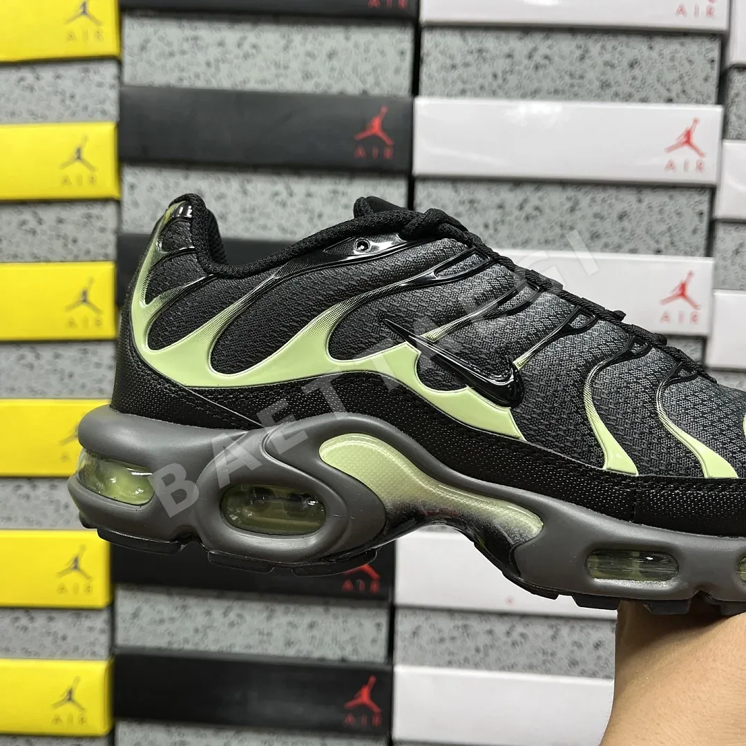 나이키 [DF] 에어 맥스 플러스 DM0032-035 201678 Nike Air Max Plus Iron Gray Light Liquid 상세 이미지 8
